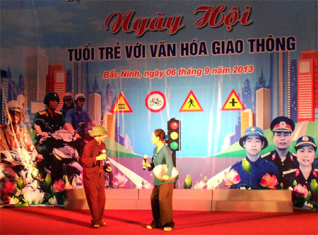 Tổ chức Ngày hội tuổi trẻ với văn hóa giao thông 