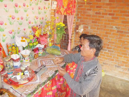 Tỉnh Tây Ninh: Ấm lòng Việt kiều Cam-pu-chia về quê ăn Tết