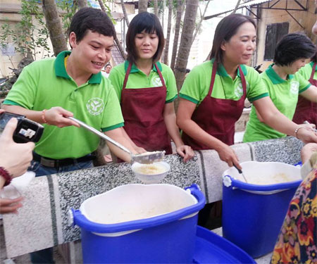 Nồi cháo nghĩa tình