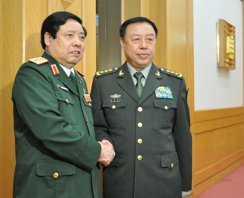 Bộ trưởng Phùng Quang Thanh hội kiến Phó chủ tịch Quân ủy Trung ương CHND Trung Hoa Phạm Trường Long