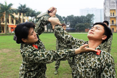 Những “bóng hồng”  ở đơn vị đặc biệt tinh nhuệ