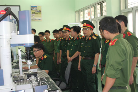 Học viện Kỹ thuật quân sự: Đào tạo cán bộ đáp ứng yêu cầu hiện đại hóa quân đội