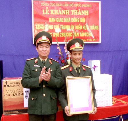 Tổng cục Hậu cần: Tặng Nhà đồng đội cho Trung úy QNCN Kiều Hữu Thắng