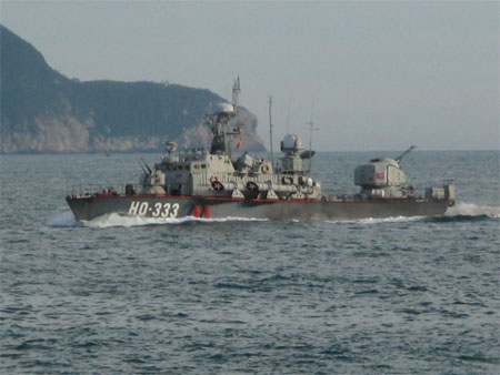 Tuần tra trên biển ngày Xuân