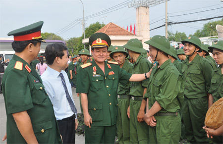 Quân khu 7: Bảo đảm tốt chính sách, nâng cao chất lượng thanh niên nhập ngũ