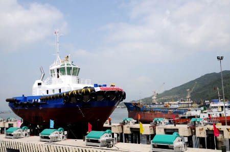 Tổng công ty Sông Thu hạ thủy tàu ASD 2411/YN 512263