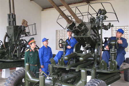 Bảo đảm vũ khí trang bị kỹ thuật tốt nhất cho diễu binh, diễu hành