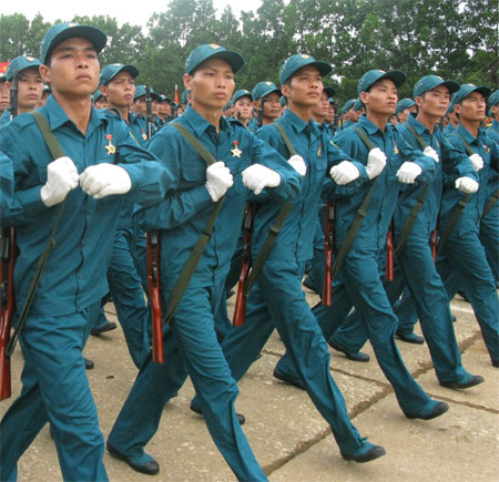 “Duyệt binh xong, tổ chức đám cưới cũng chưa muộn…”