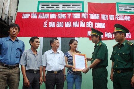 Chung lòng xây dựng “Mái ấm biên cương”