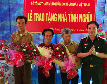 Bộ Tổng tham mưu tri ân các đối tượng chính sách tỉnh Điện Biên
