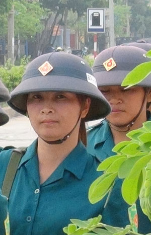 Nữ dân quân vượt khó, huấn luyện giỏi