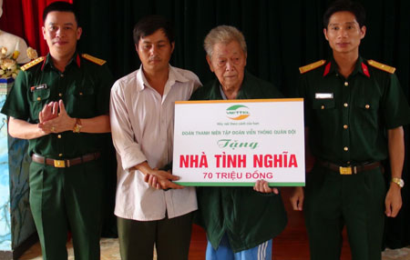 Tuổi trẻ quân đội tri ân CCB Điện Biên Phủ