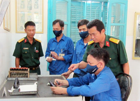 Làm chủ công nghệ hiện đại phục vụ kiểm định chất lượng đạn dược