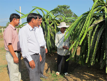 Bài 4: Đảng mạnh, dân giàu, địa phương phát triển (tiếp theo và hết)