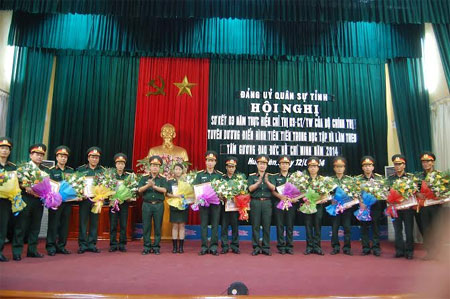 Tuyên dương 15 tập thể, cá nhân tiêu biểu trong học tập và làm theo tấm gương đạo đức Hồ Chí Minh