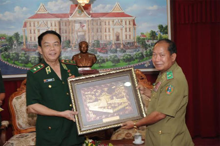 Đoàn đại biểu cấp cao BĐBP Việt Nam thăm Lào