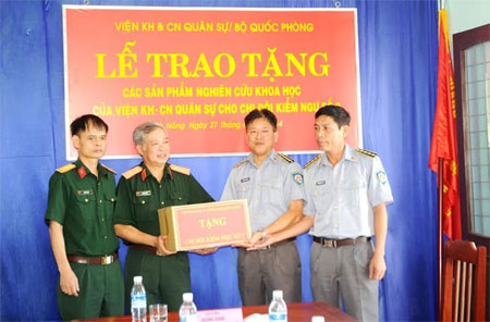 Tặng 500 sản phẩm ăn đặc biệt cho Kiểm ngư
