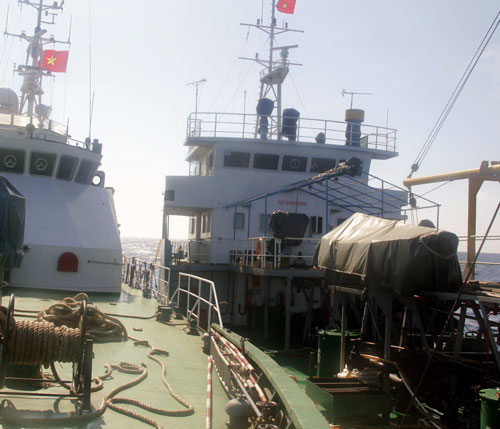 Tiếp sức các tàu làm nhiệm vụ chấp pháp tại vùng biển Hoàng Sa