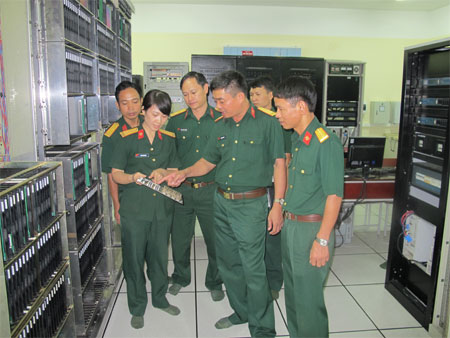 Tăng cường chỉ đạo phát triển hệ thống thông tin liên lạc quân sự hiện đại