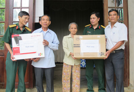 Người tìm thân nhân “giúp” liệt sĩ