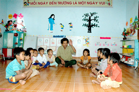 Ông Lương hiến đất xây trường