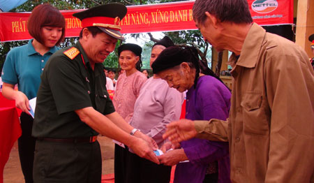 Khởi động hành trình “Quân đội chung sức vì sức khỏe cộng đồng” tại Bắc Sơn