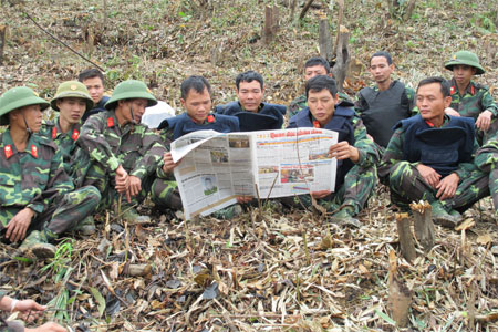 Bảo đảm chế độ, chính sách cho lực lượng rà phá bom, mìn