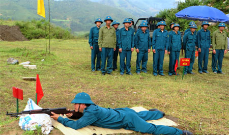 Huấn luyện đi đôi với bảo vệ sản xuất