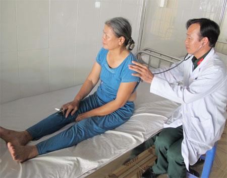 Chung tay chăm sóc sức khỏe cho người dân vùng biên