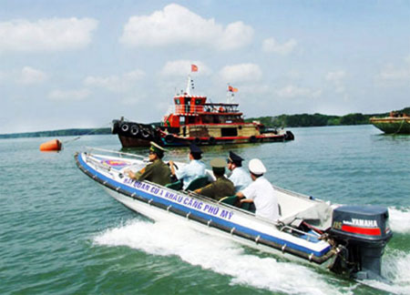 Phối hợp liên ngành giữ gìn an ninh biên giới biển