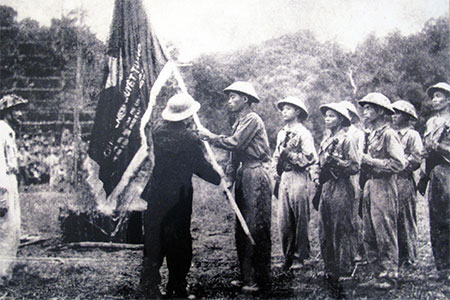 Đồng chí Lê Trọng Tấn ở Mặt trận Tây Bắc     