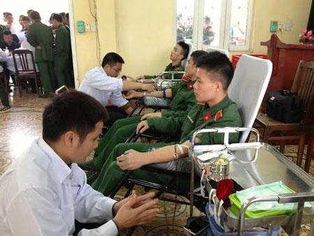Học viện Hậu cần: Gần 500 học viên hiến máu tình nguyện
