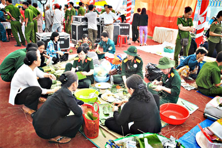 Tết quân-dân lan tỏa miền Tây