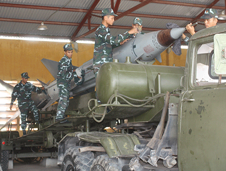 Bảo quản tên lửa phòng không Volga