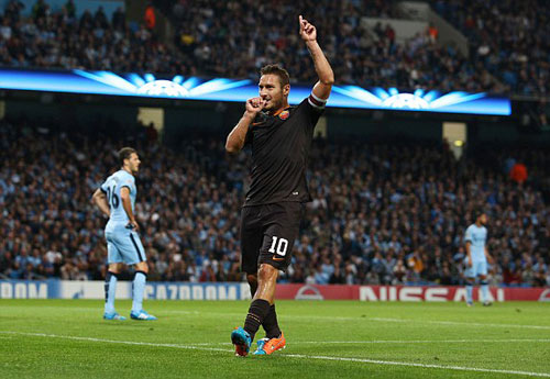 Barcelona thua sát nút, Man City chia điểm ngay tại Etihad