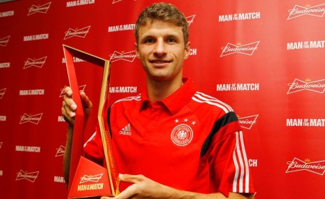 Joachim Low: Muller thật đặc biệt