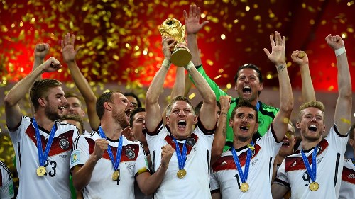 Người Đức vừa đăng quang ở một giải đấu đáng chú ý. Hãy xem hình ảnh về những khoảnh khắc đầy cảm xúc và cổ vũ cho những chiến thắng của họ.