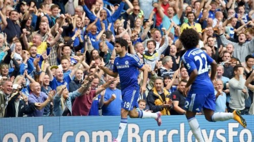 Thành Manchester thắng nhọc, London chia hai nửa buồn vui