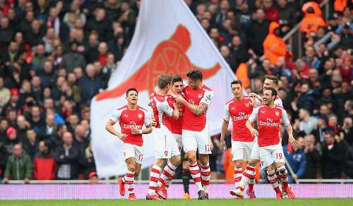 Hạ gục Liverpool, Arsenal tạm vượt mặt Man City