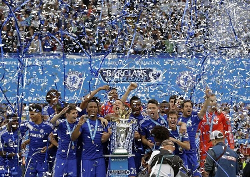 Hình ảnh Chelsea đăng quang tại Stamford Bridge
