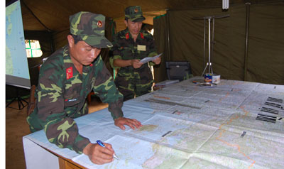 Diễn tập chỉ huy cơ quan 1 bên 2 cấp ngoài thực địa