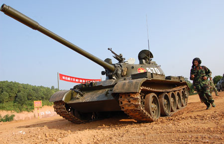 Bộ đội xe tăng báo công Đại tướng