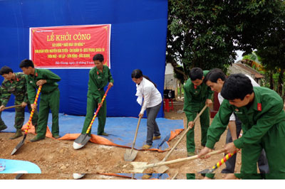 Mái ấm nặng tình đồng đội