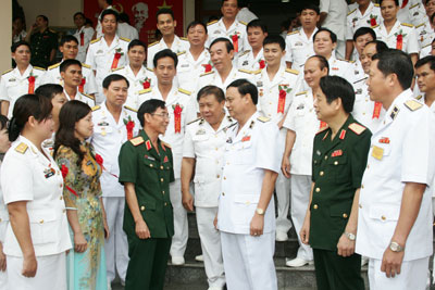 Tôn vinh 80 tập thể, cá nhân tiêu biểu học tập và làm theo tấm gương đạo đức Hồ Chí Minh 