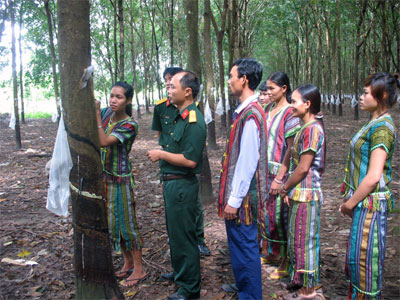  Biên giới là quê hương thân thiết