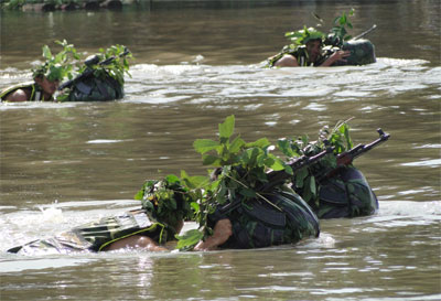 Đột phá vào việc khó, hướng mạnh về cơ sở