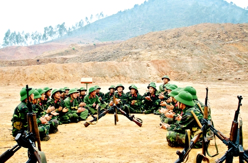 Binh chủng Tăng-Thiết giáp tổ chức hội nghị báo cáo viên năm 2013