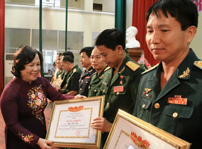 Lấp lánh những tấm gương vì sự nghiệp bảo vệ biên giới, biển đảo