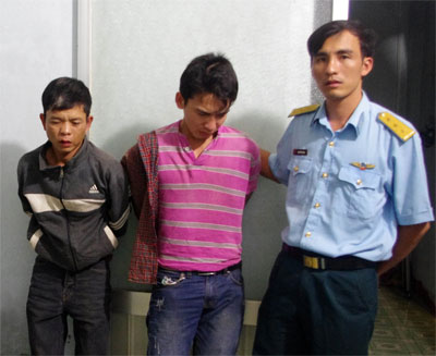 Chiến sĩ cảnh vệ mưu trí bắt cướp