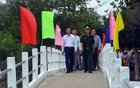 Bàn giao cầu giao thông nông thôn tại huyện Nhà Bè